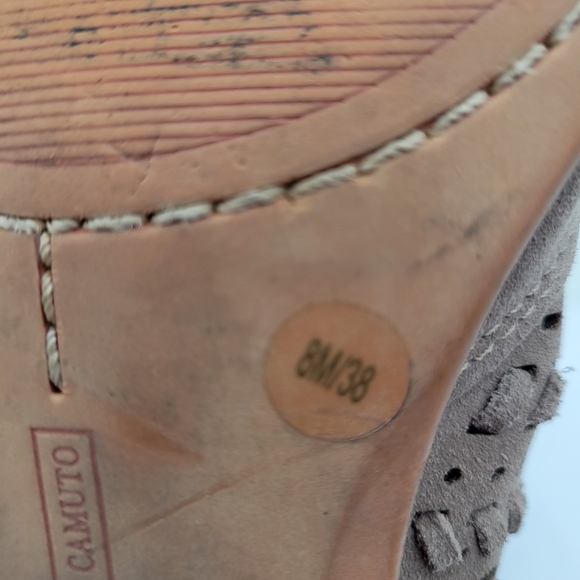 Womans Vince Camuto Prasata Tan Suede Cut out Ankle Booties ZIp Back Size 8/38 - Picture 11 of 14